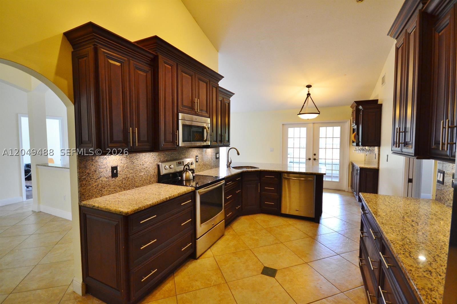 23-42-40~ S 243.6 FT OF N - Residential Lease