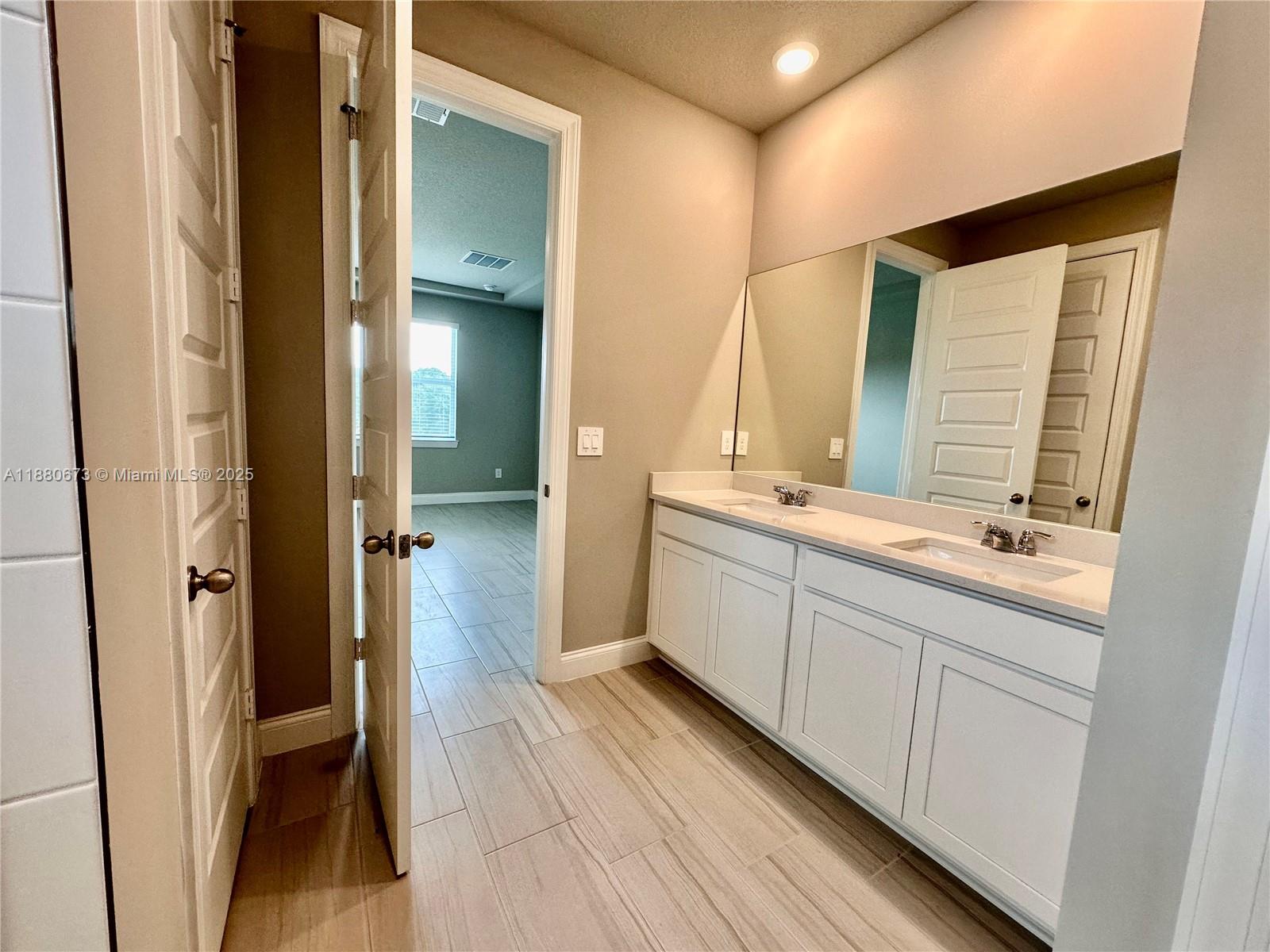 AZALEA - Residential Lease
