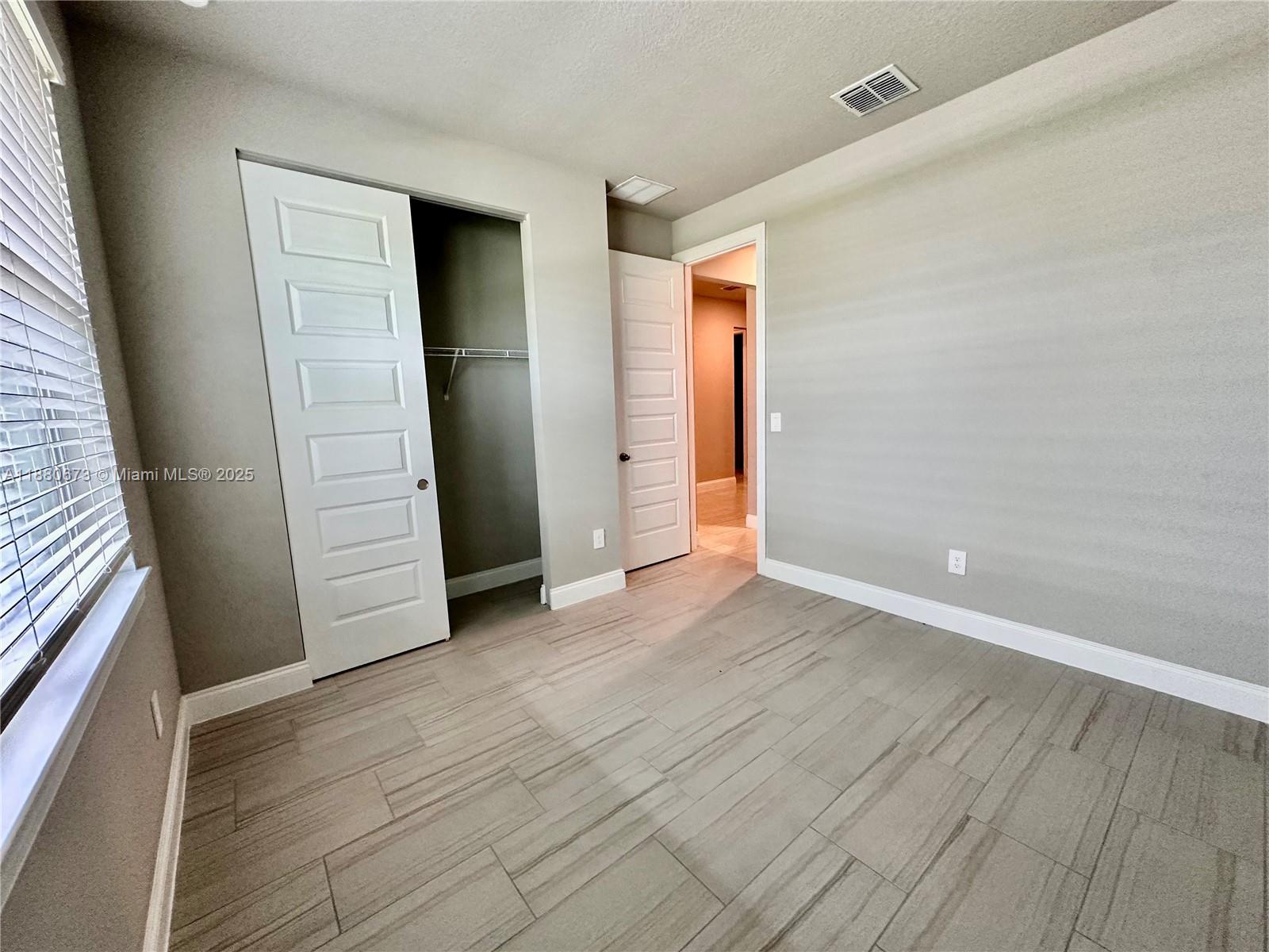 AZALEA - Residential Lease