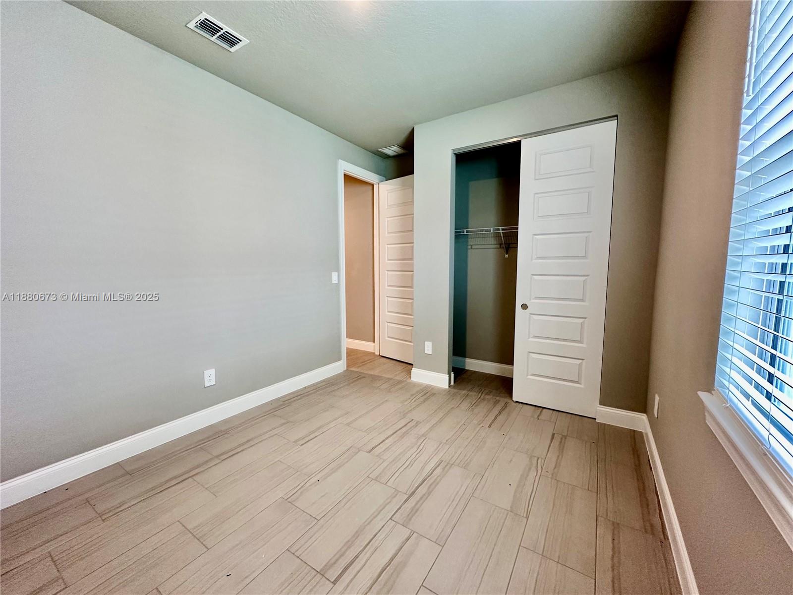 AZALEA - Residential Lease
