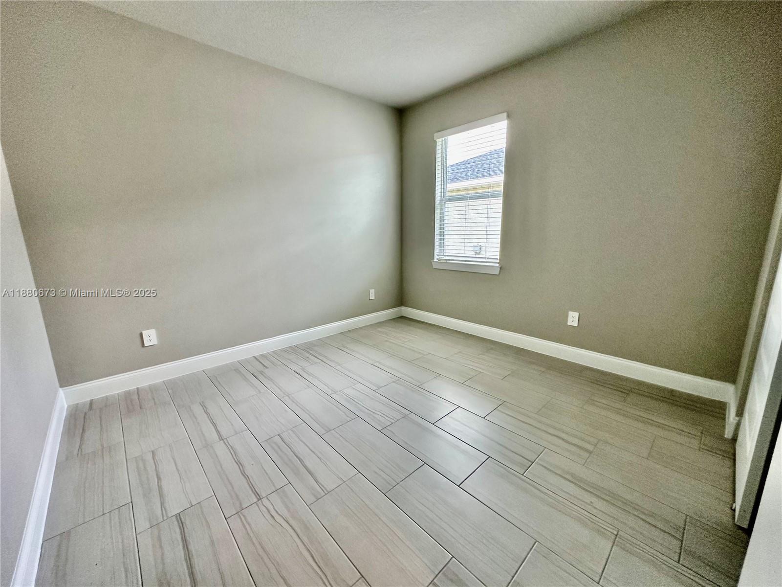AZALEA - Residential Lease