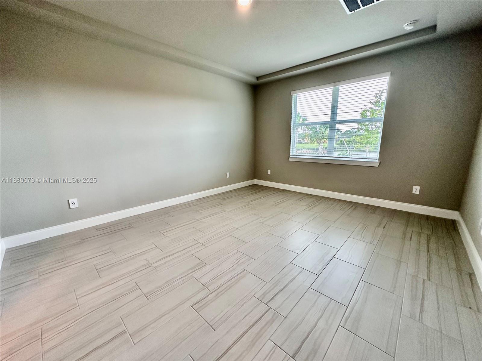 AZALEA - Residential Lease