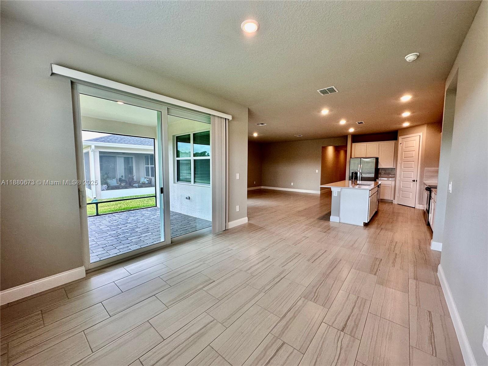 AZALEA - Residential Lease