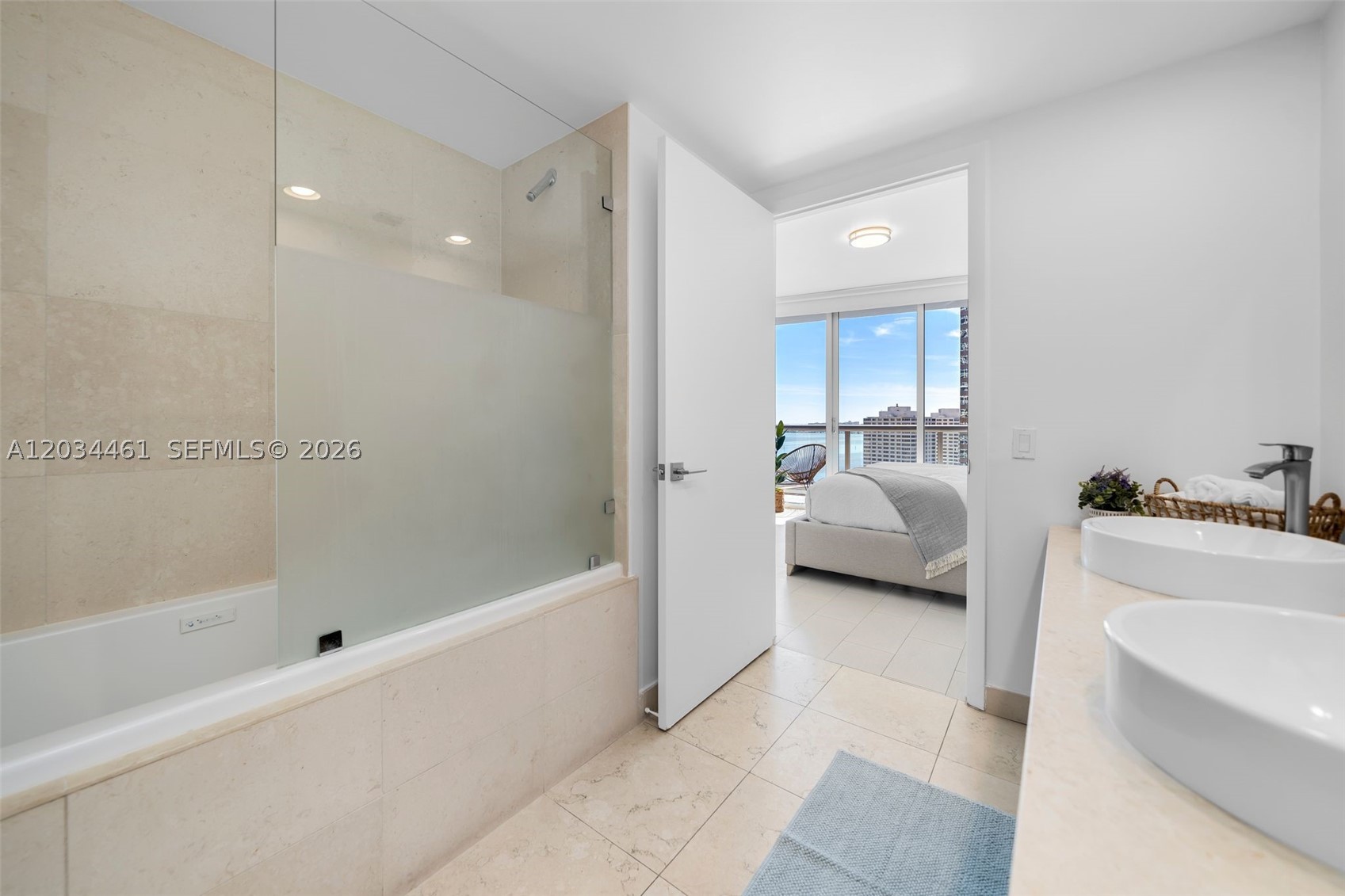 ICON BRICKELL CONDO NO 3 - Residential