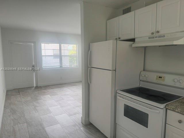 CLOWS - Residential Lease