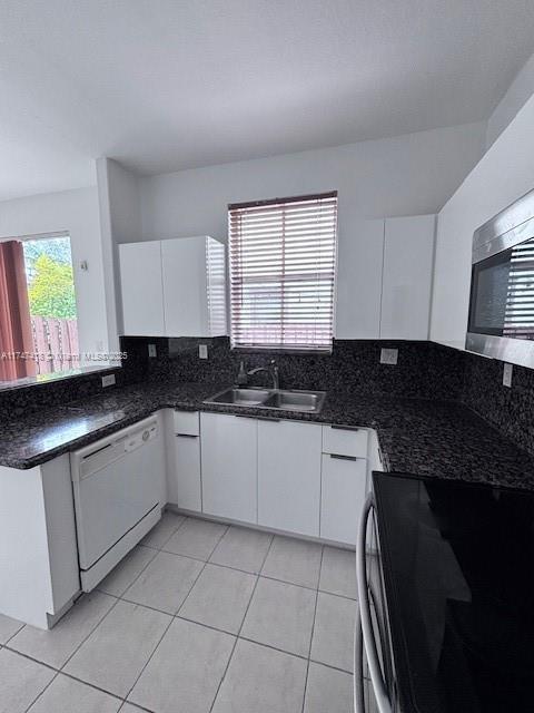 DORAL ISLES NORTH SEC TWO - Residential Lease