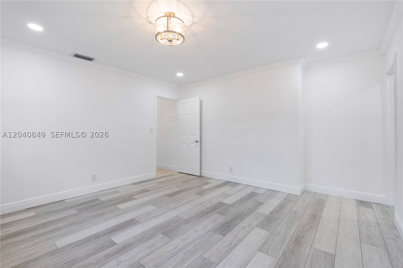 OAKLAND HILLS 6 SEC - Residential