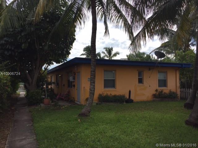 This Nice and Cozy unit has direct bay view and garden. Location, Location, Location. It's nice and quiet neighborhood with walking distance to Miami beach, park and school.