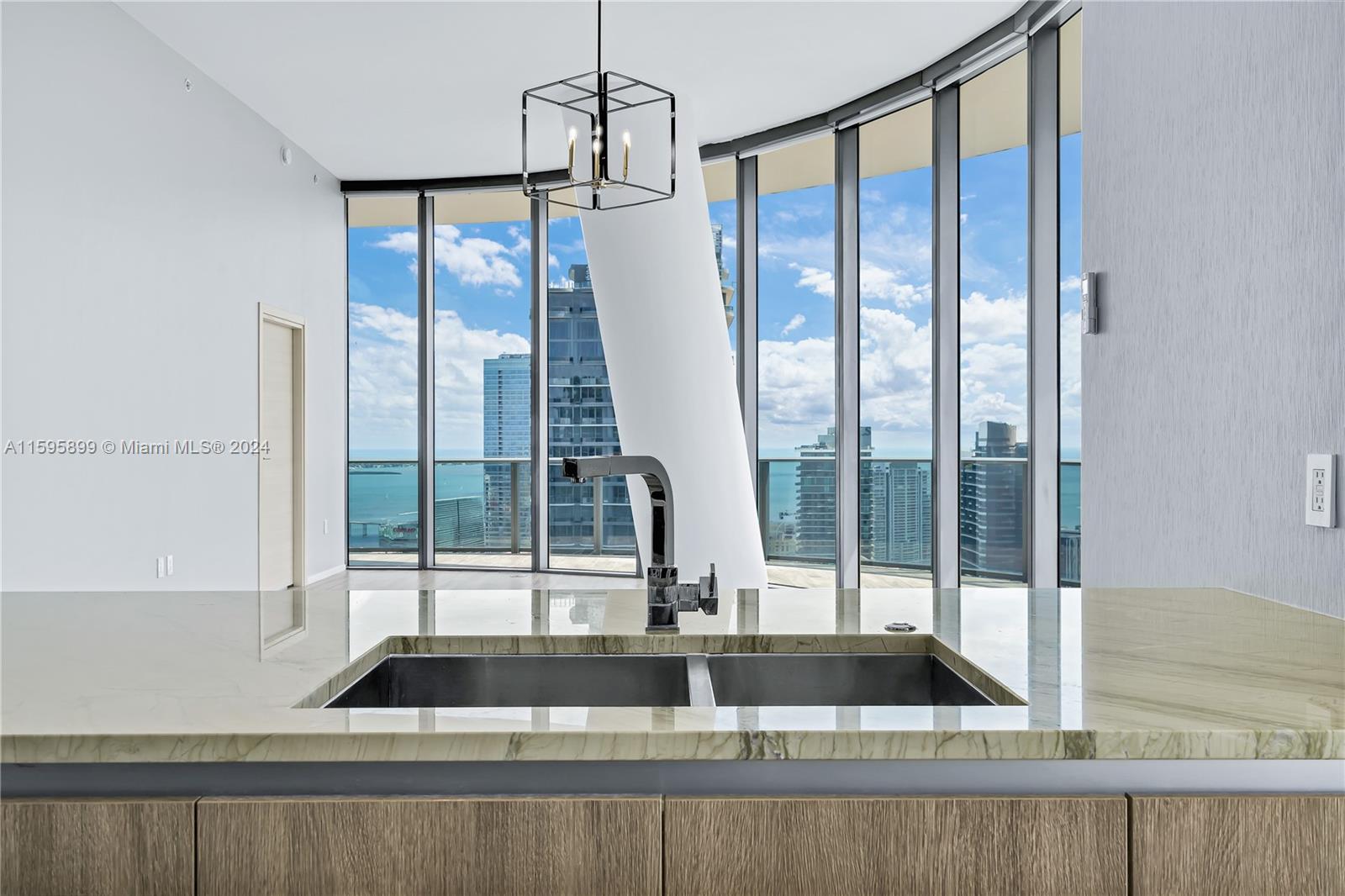 801 SMA RESIDENCES CONDO - Residential