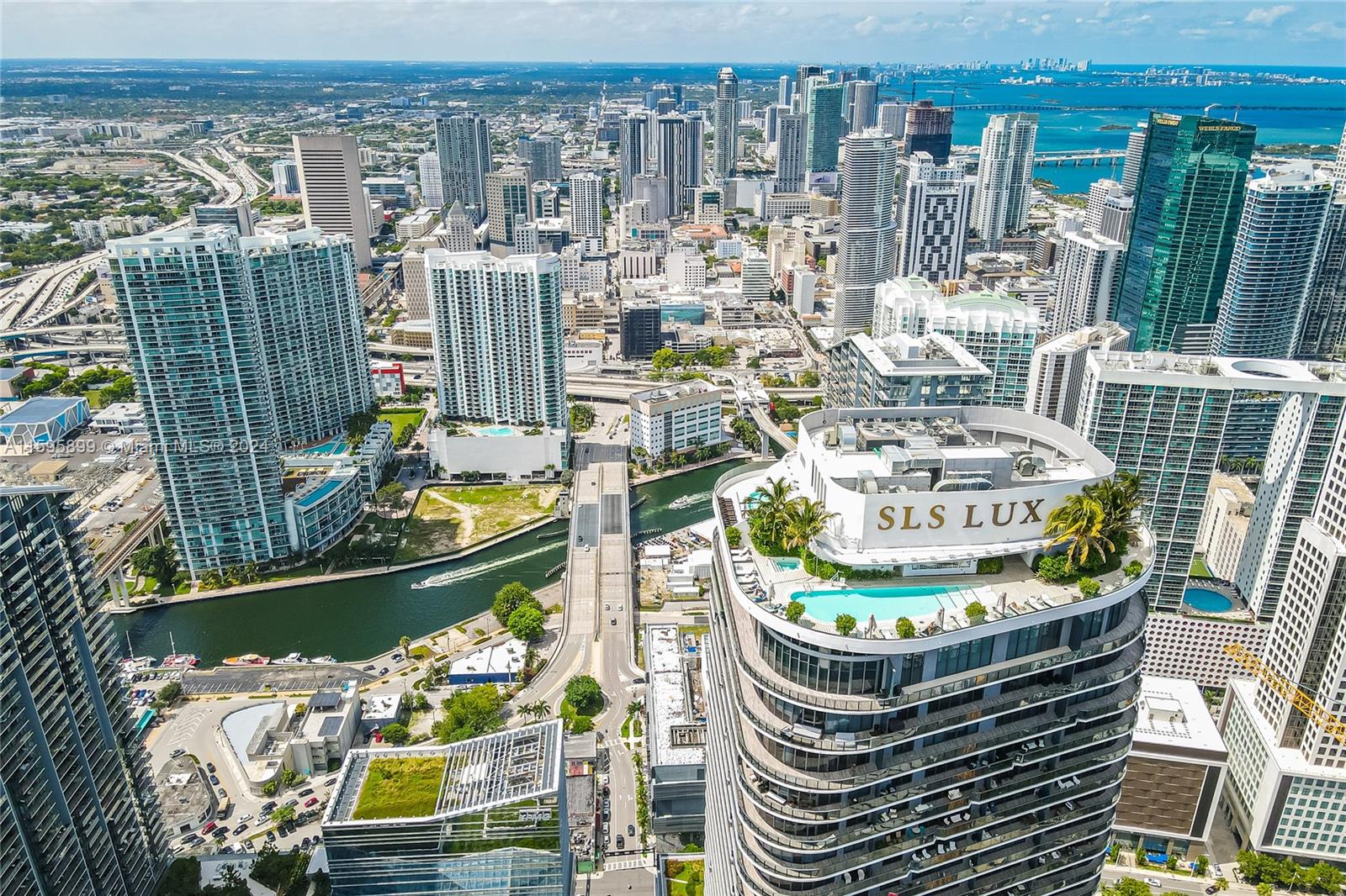 801 SMA RESIDENCES CONDO - Residential