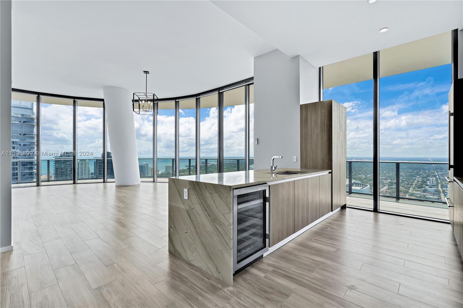 801 SMA RESIDENCES CONDO - Residential