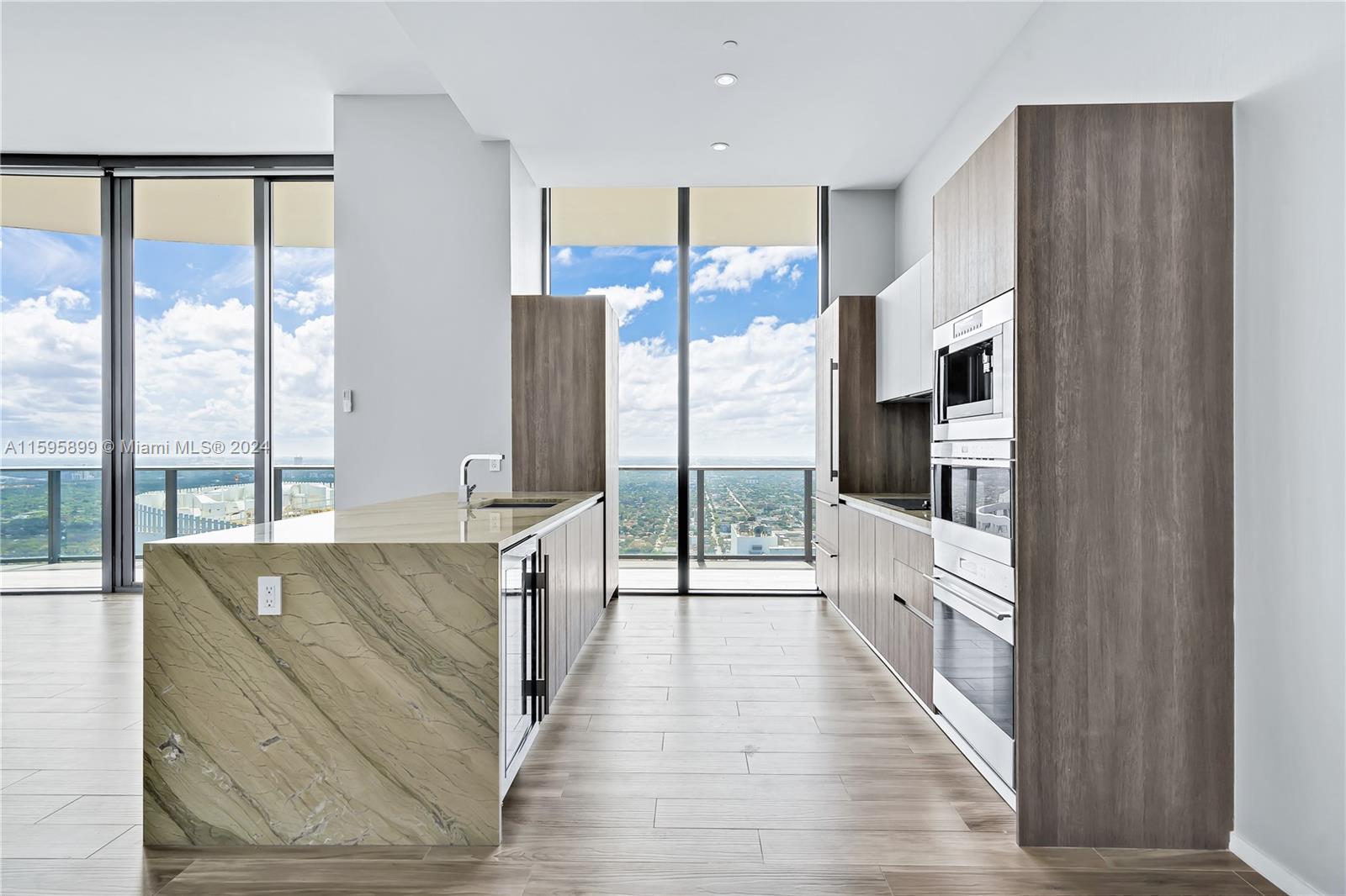 801 SMA RESIDENCES CONDO - Residential