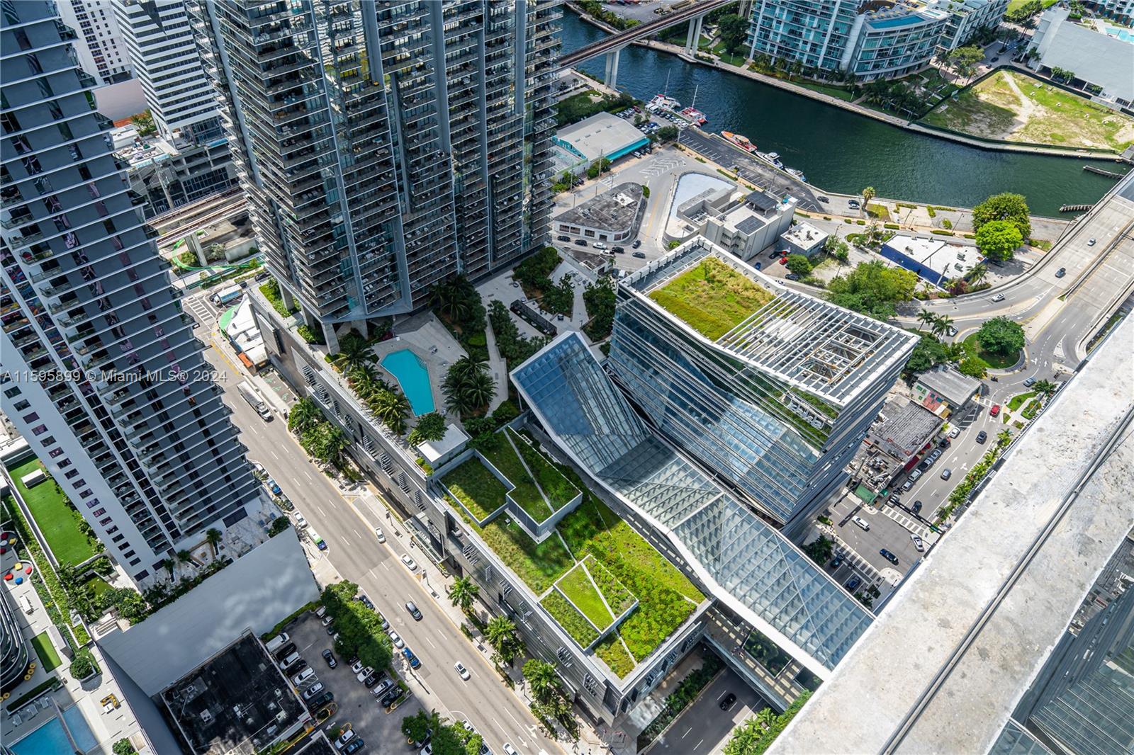 801 SMA RESIDENCES CONDO - Residential