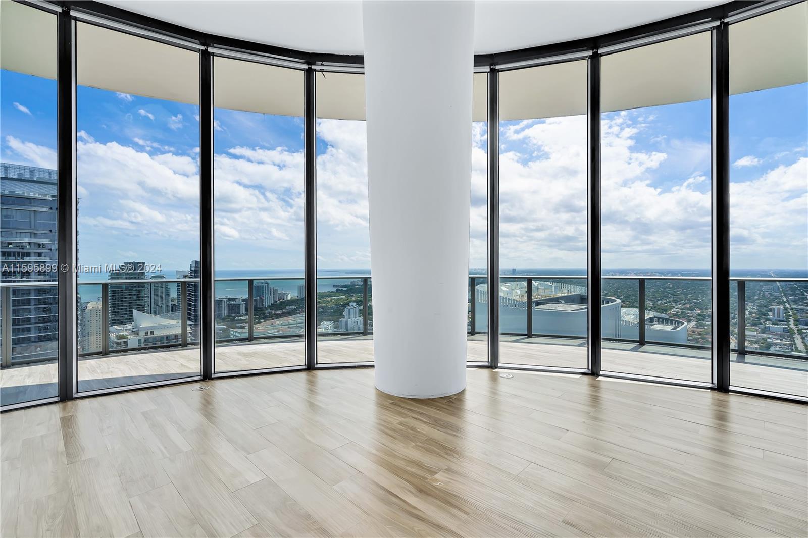 801 SMA RESIDENCES CONDO - Residential
