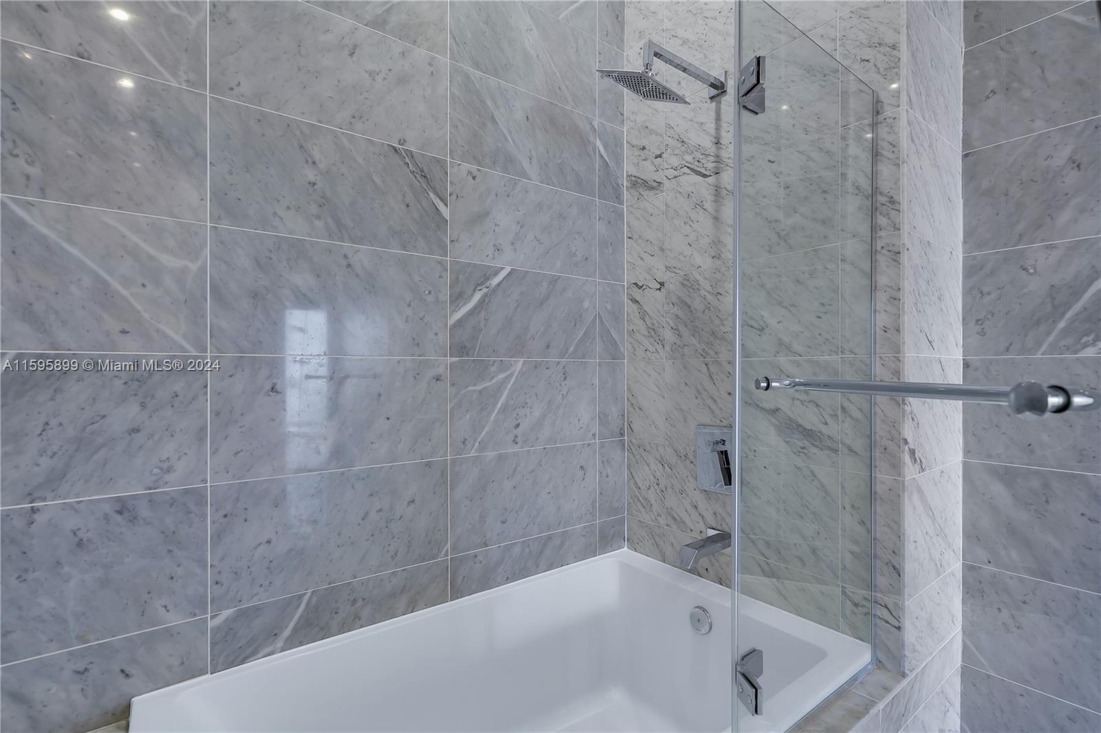 801 SMA RESIDENCES CONDO - Residential