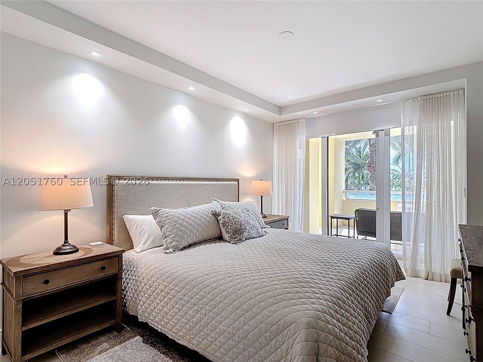 GRAND BAY RESIDENCES COND - Residential