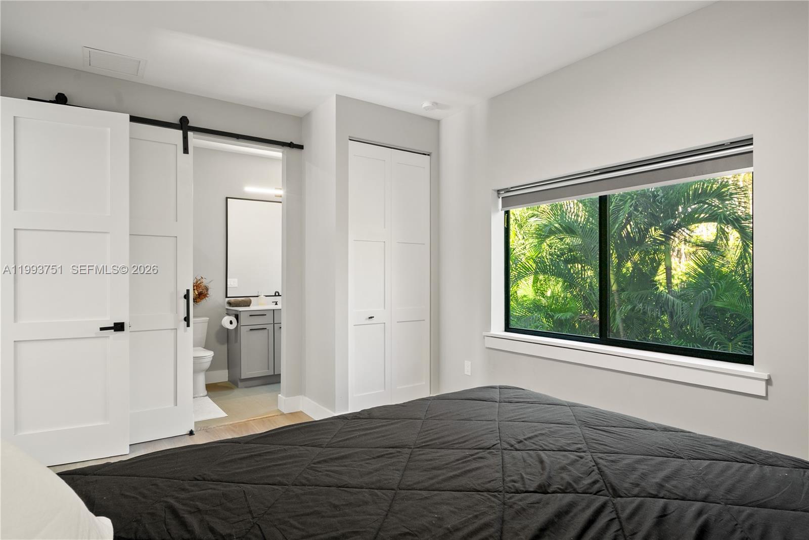 PARADISE POINT - Residential