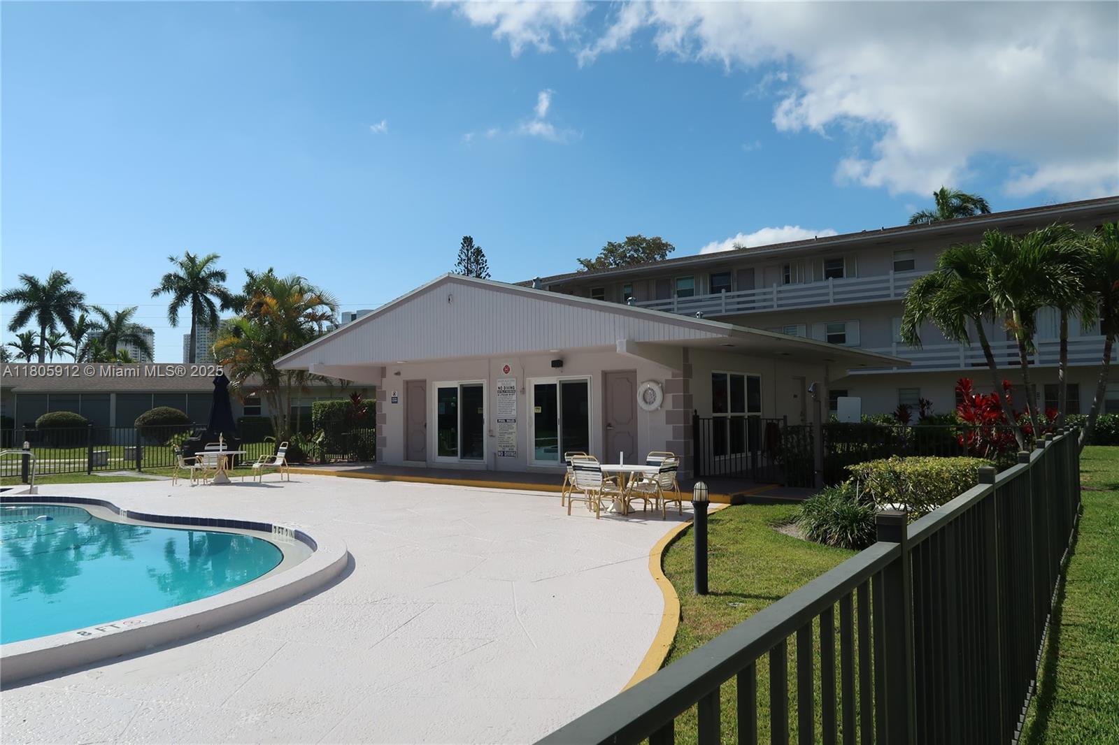 GOLDEN ISLES CONDO APTS - Residential