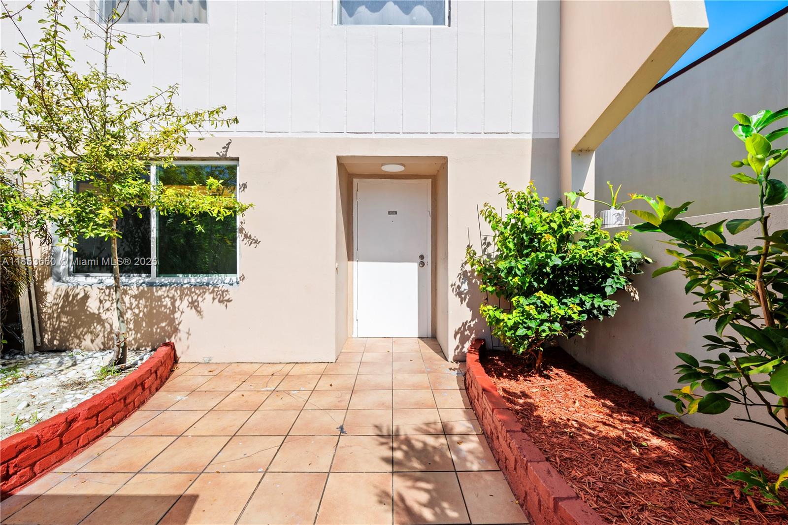 MANORS TOWNHOUSE - Residential