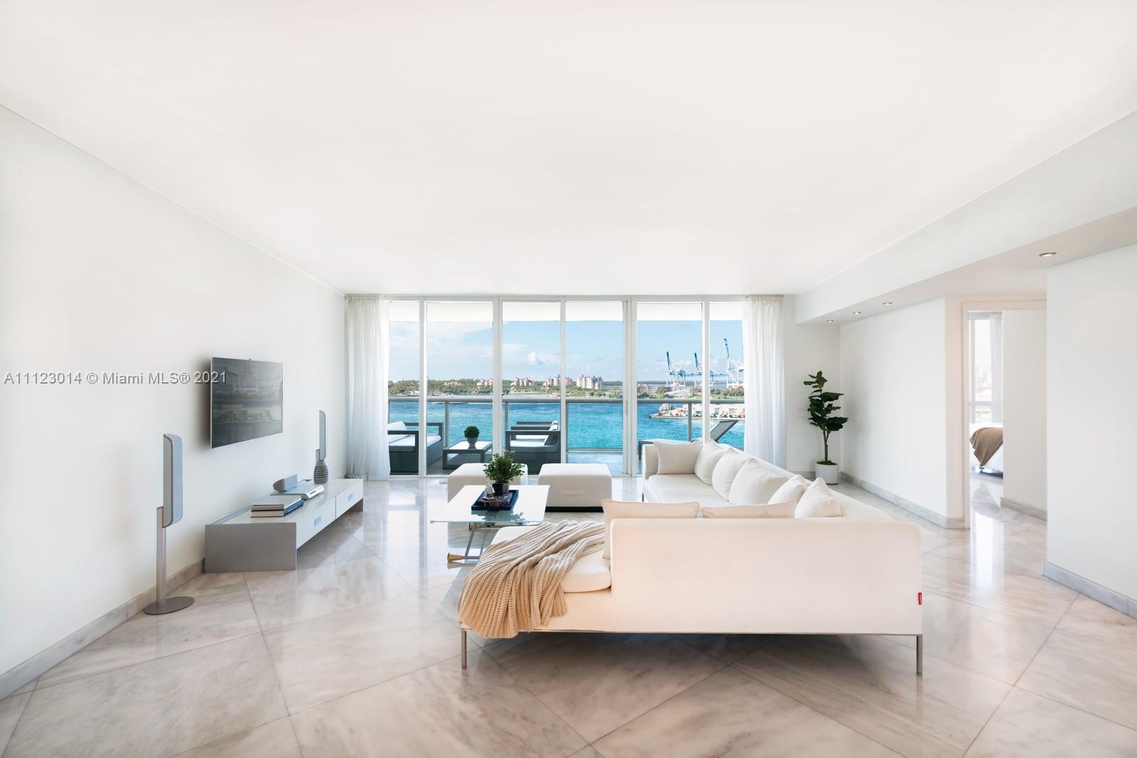 The Murano Grande is one of the most sought-after condominiums in South of Fifth.  Now available for lease in the 03 line is this expansive 3 bedroom, 3.5 bath condo with floor-to-ceiling windows commanding views of the ocean, sunrise/sunset, and Downtown Miami.  Marble flooring throughout, open kitchen, updated master tub, and vanity.  Each bedroom with motorized shades and build-in closet systems.  Murano Grande’s upscale amenities and close proximity to both prime beaches and world-class shopping and nightlife make it very easy to call home..