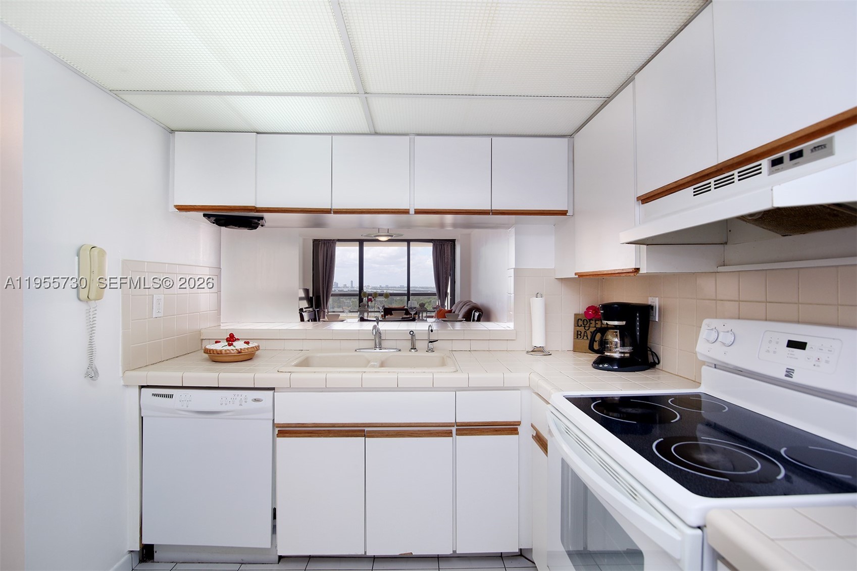 CLUB ATLANTIS CONDO - Residential