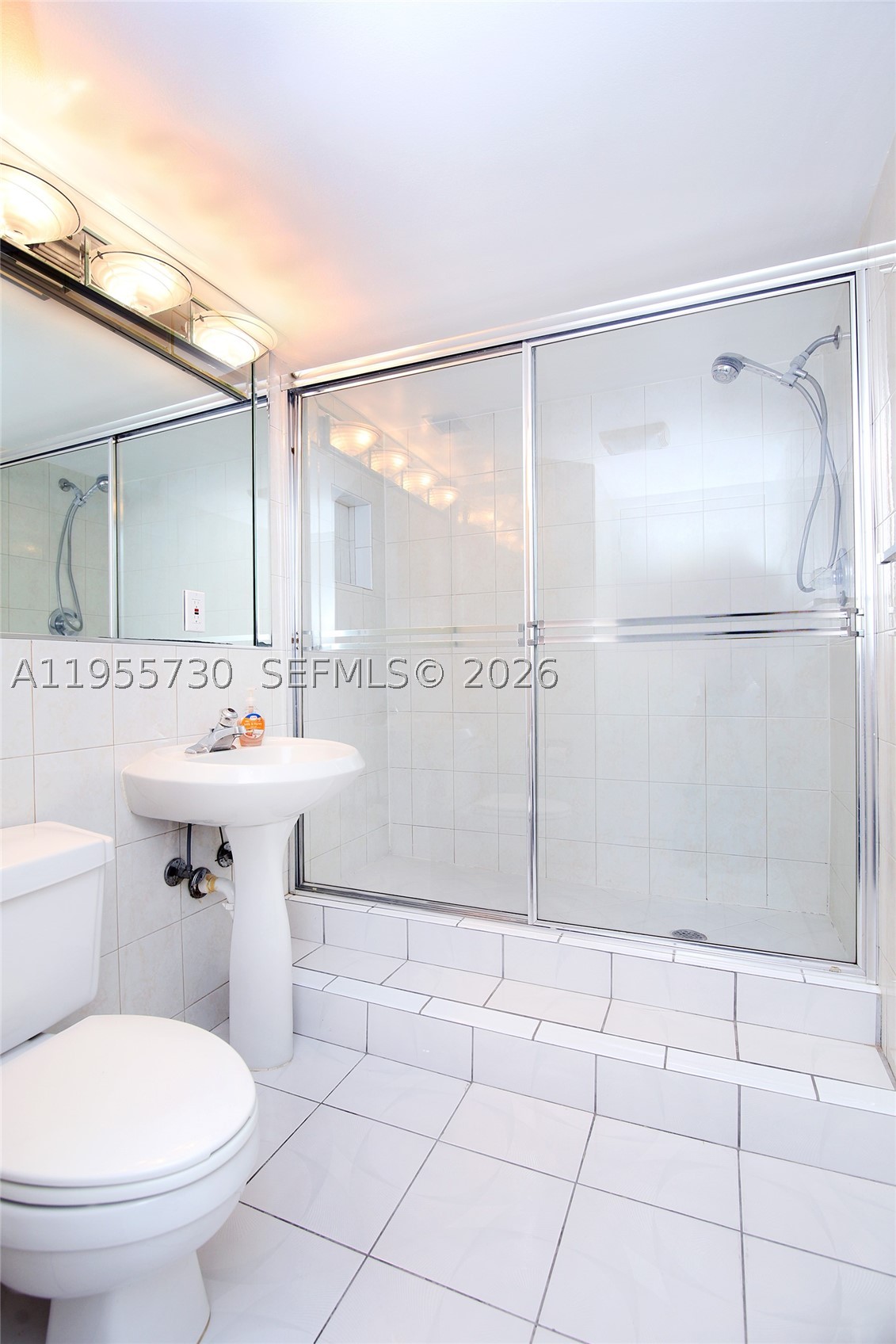 CLUB ATLANTIS CONDO - Residential