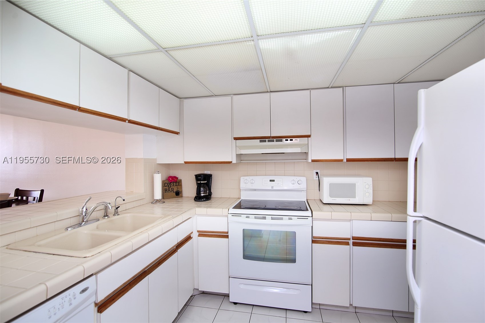 CLUB ATLANTIS CONDO - Residential