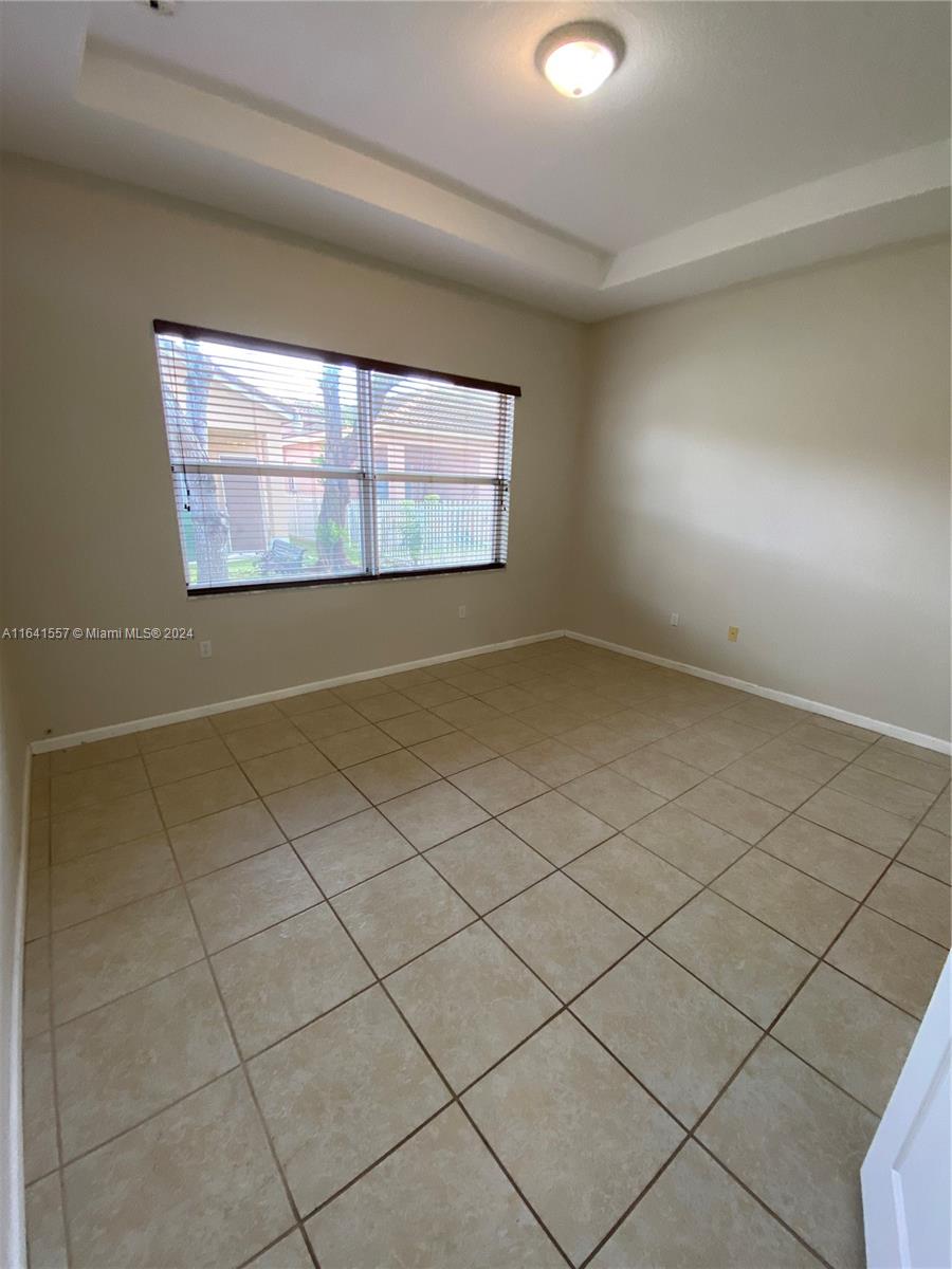 PORTOFINO PALMS - Residential Lease