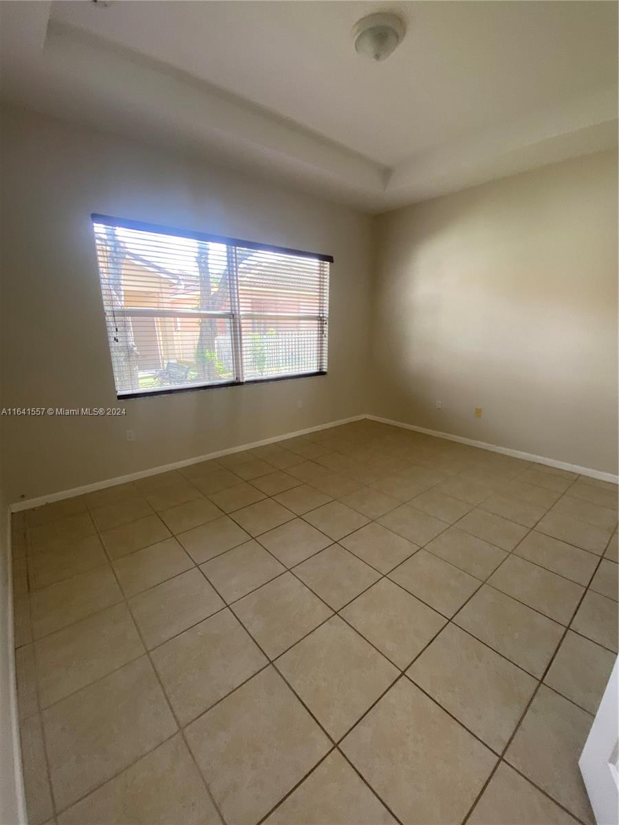 PORTOFINO PALMS - Residential Lease