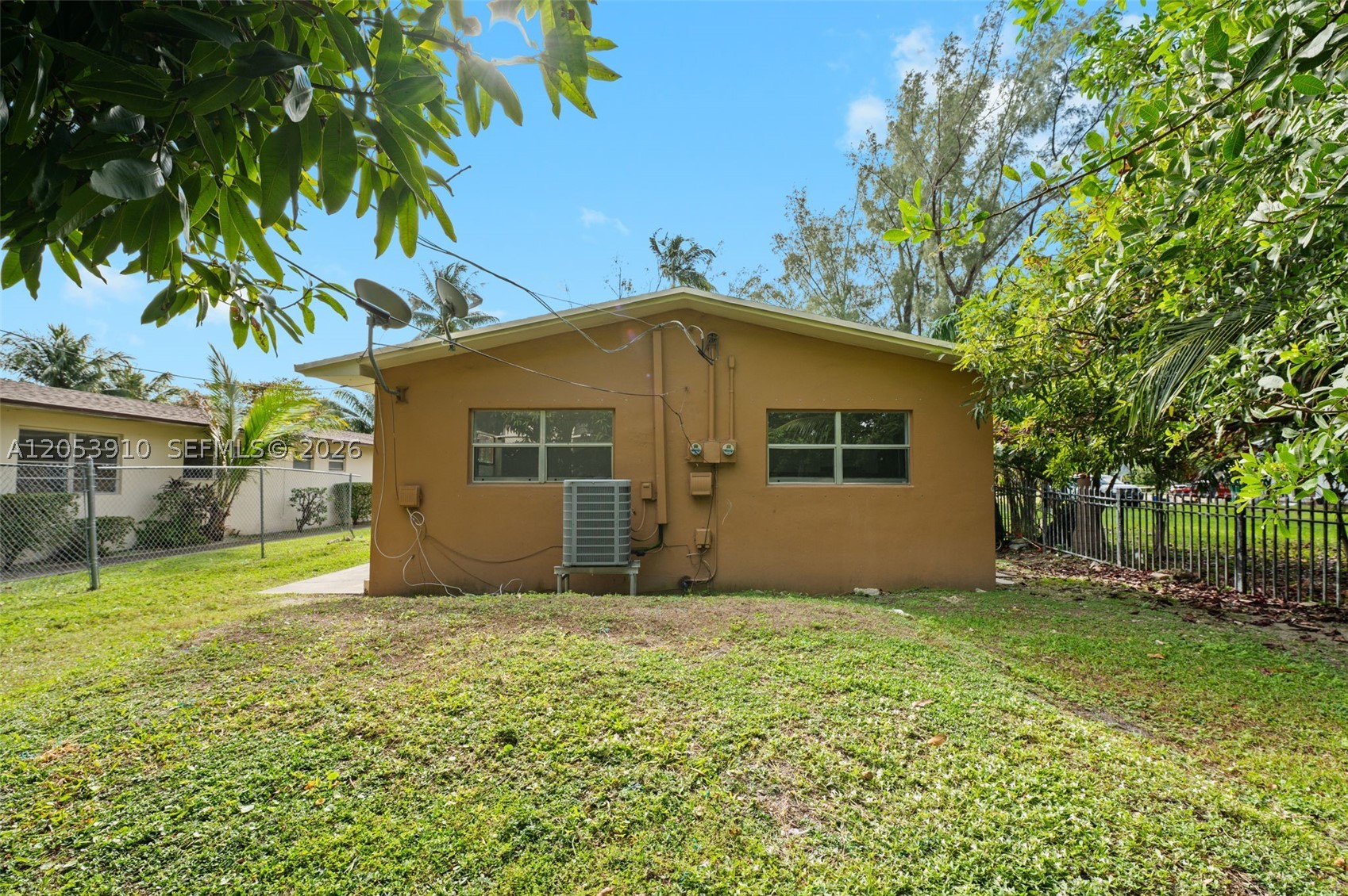 BISCAYNE COURT - Residential Income