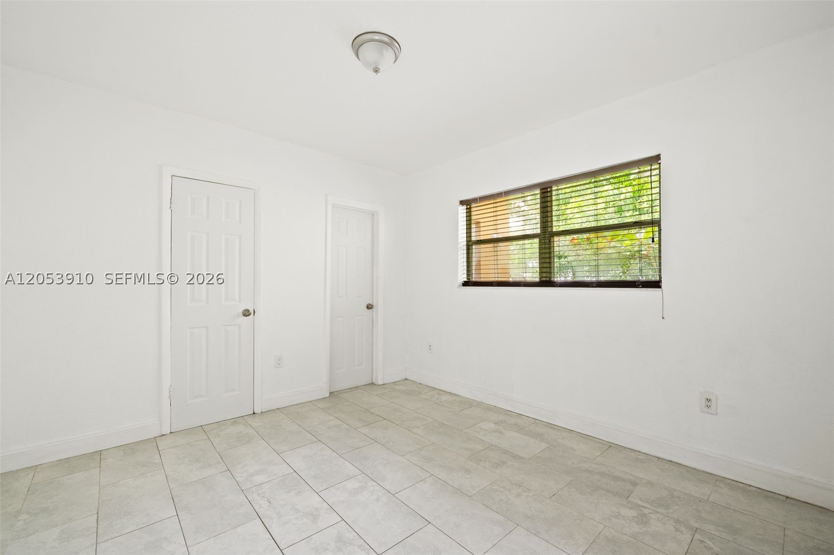 BISCAYNE COURT - Residential Income