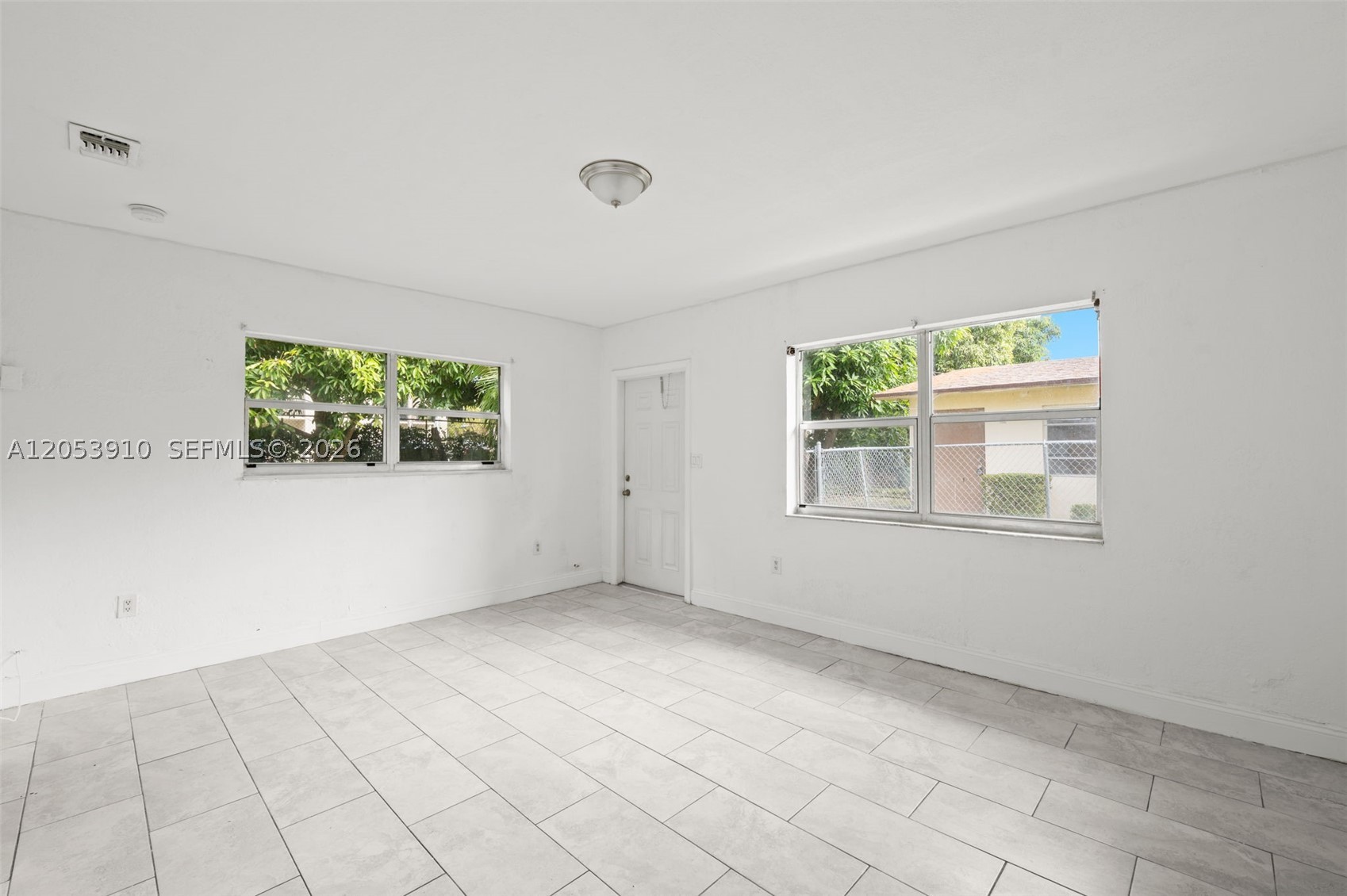 BISCAYNE COURT - Residential Income