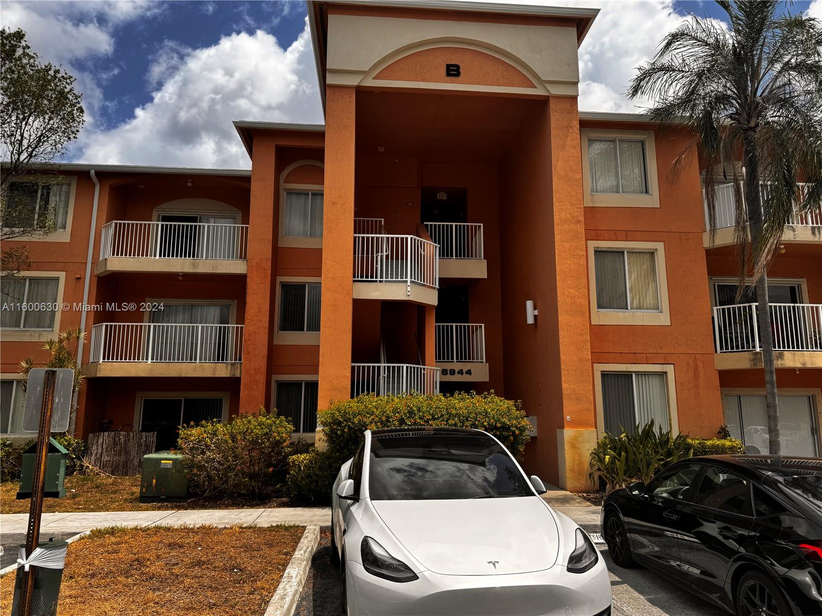 COURTYARDS AT DAVIE CONDO - Residential Lease