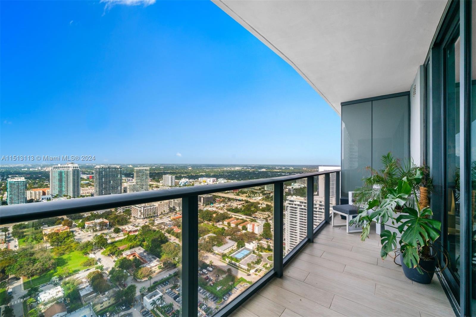 ONE PARAISO CONDO - Residential