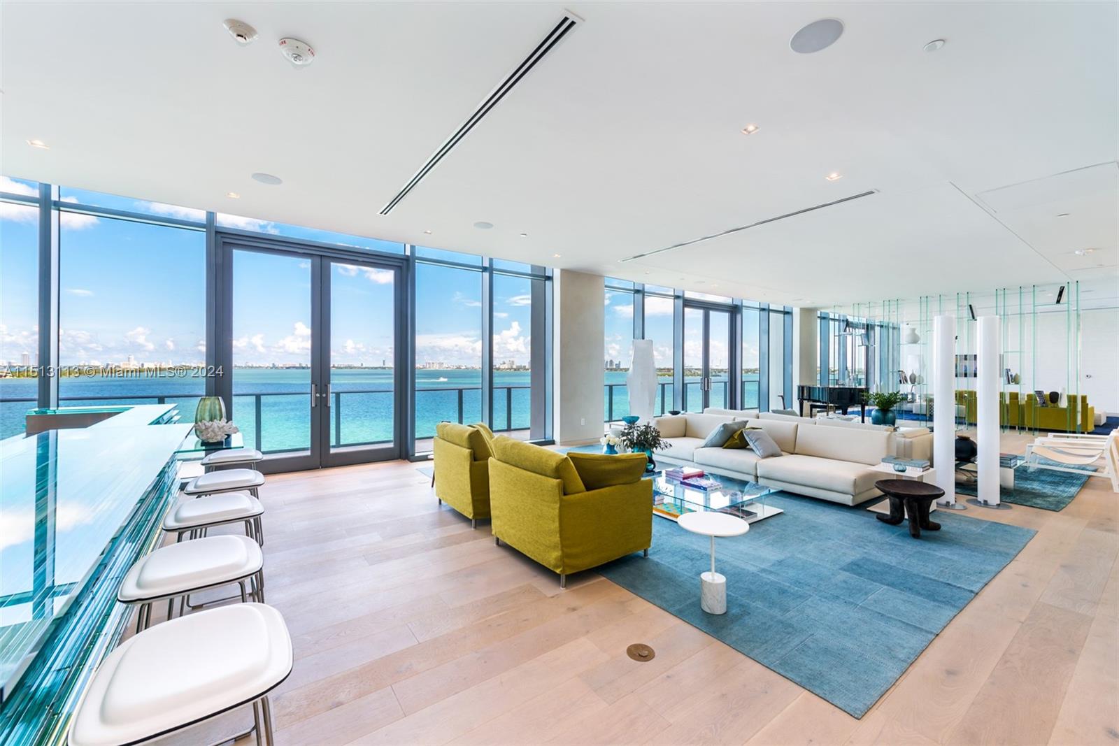 ONE PARAISO CONDO - Residential