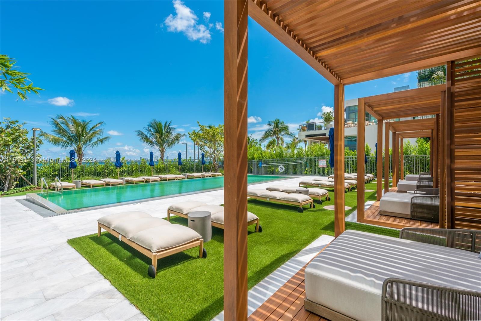 ONE PARAISO CONDO - Residential
