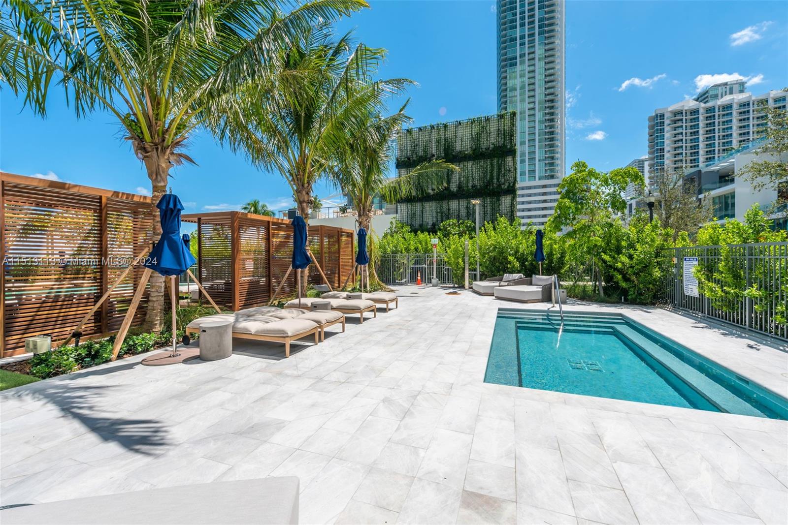 ONE PARAISO CONDO - Residential