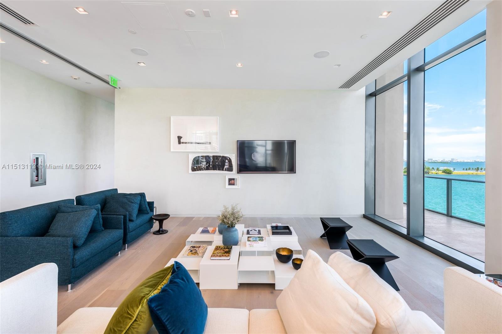 ONE PARAISO CONDO - Residential
