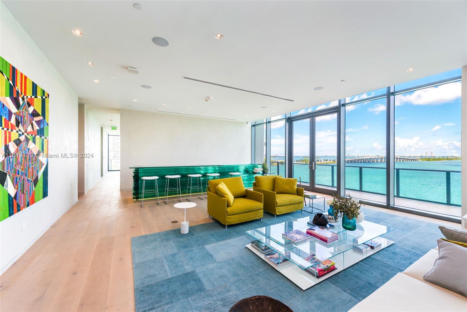 ONE PARAISO CONDO - Residential