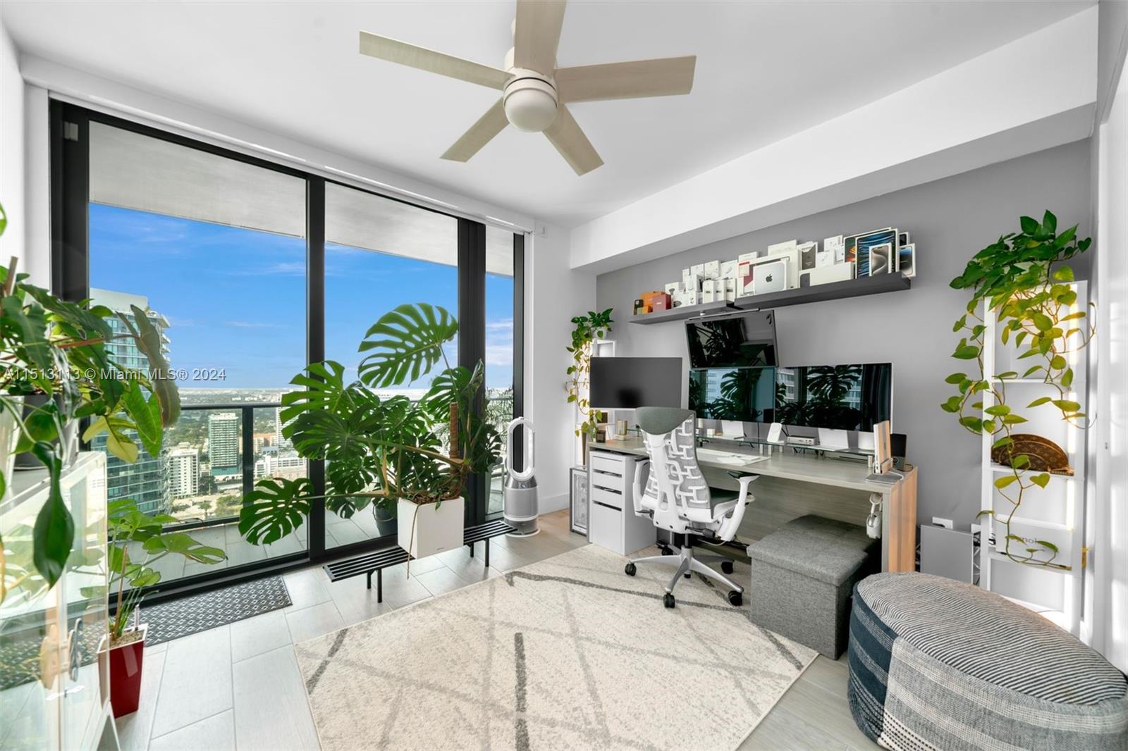 ONE PARAISO CONDO - Residential