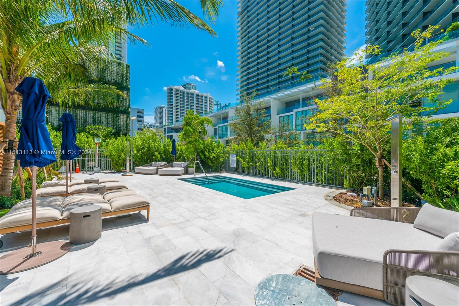 ONE PARAISO CONDO - Residential