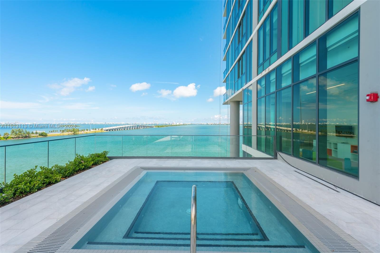ONE PARAISO CONDO - Residential