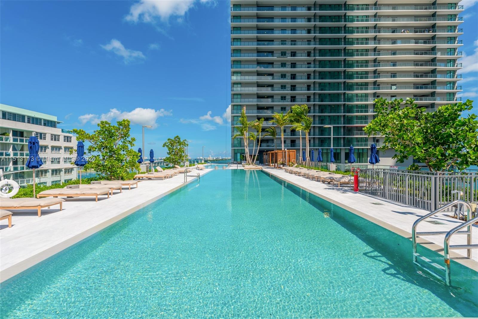 ONE PARAISO CONDO - Residential