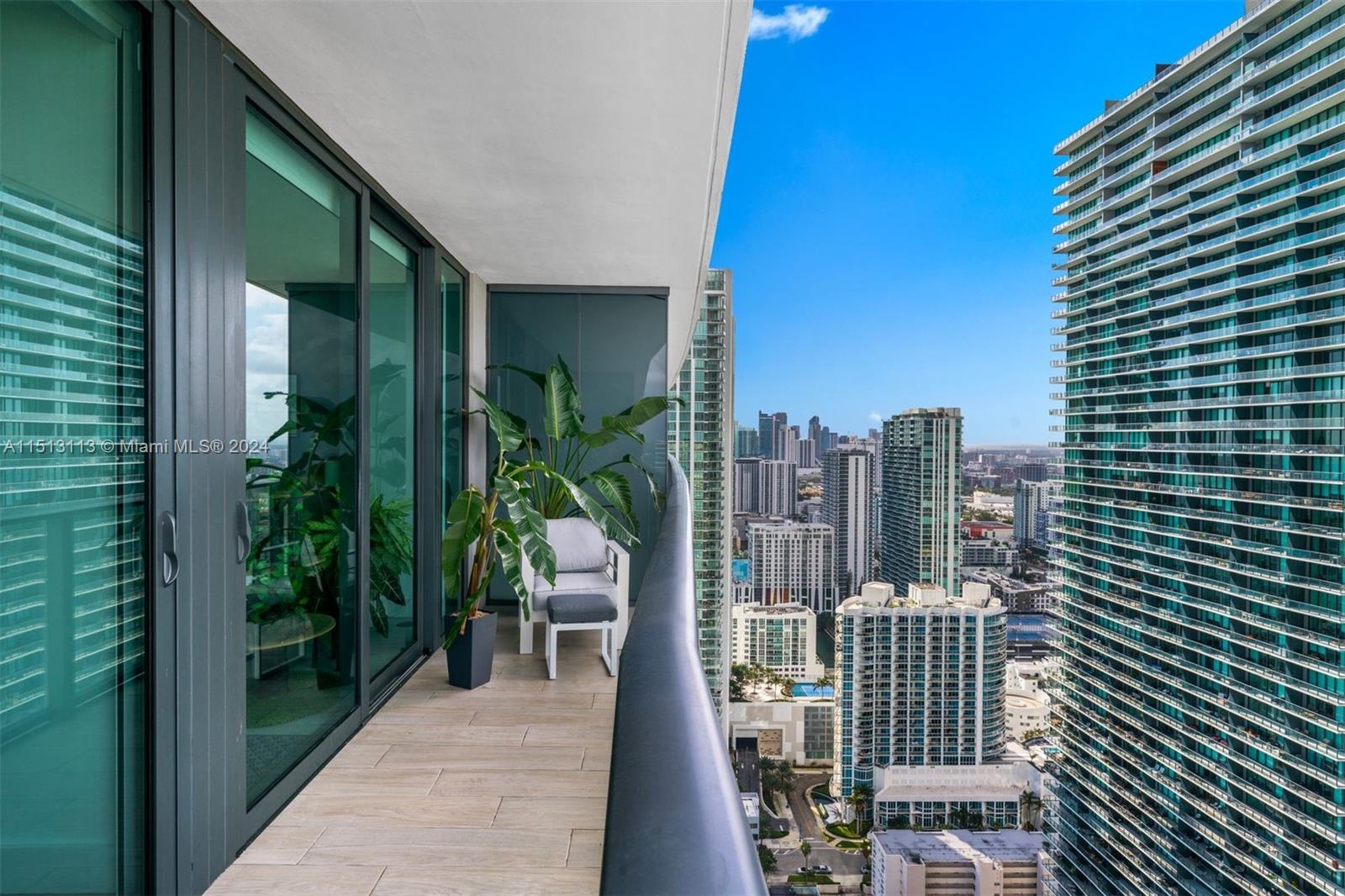 ONE PARAISO CONDO - Residential