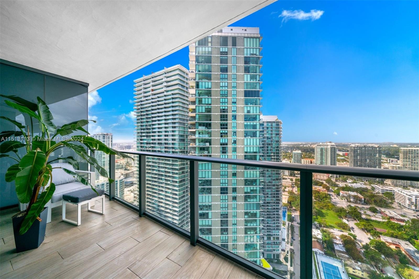 ONE PARAISO CONDO - Residential
