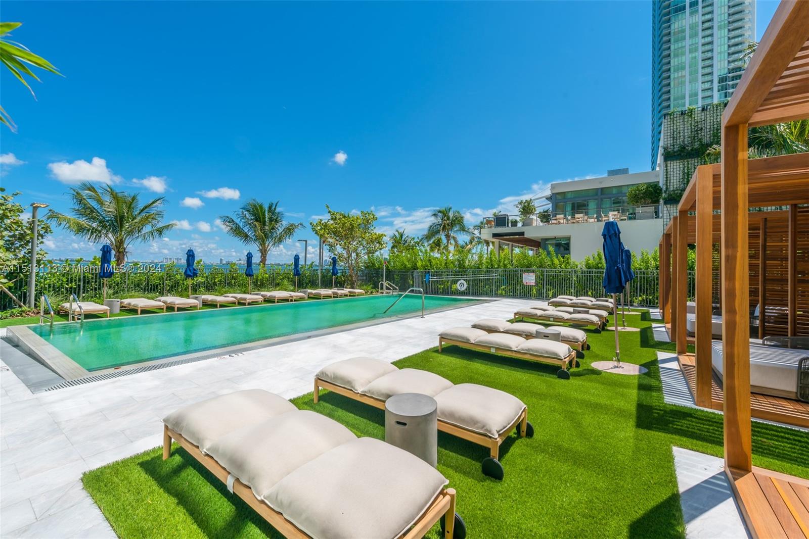 ONE PARAISO CONDO - Residential