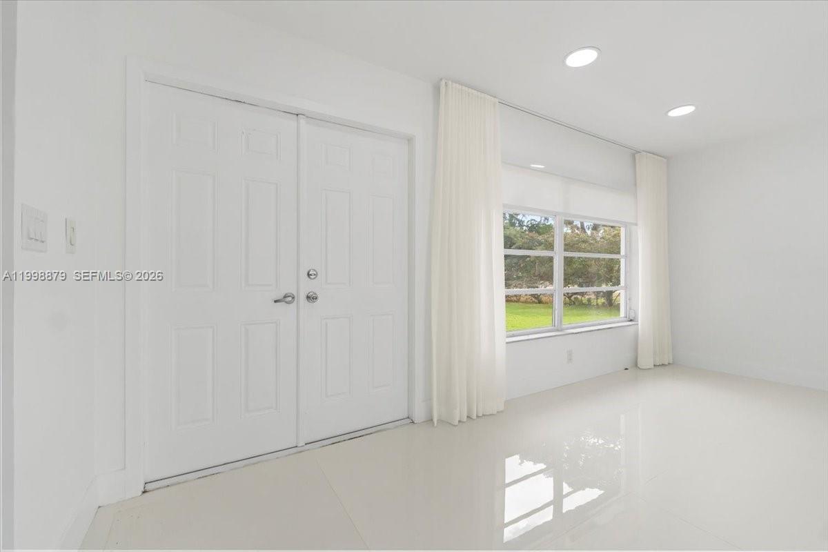 ROYAL PALM ACRES THIRD SE - Residential