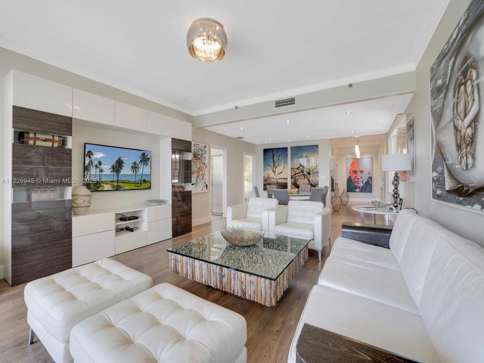 SEASIDE CONDO - Residential