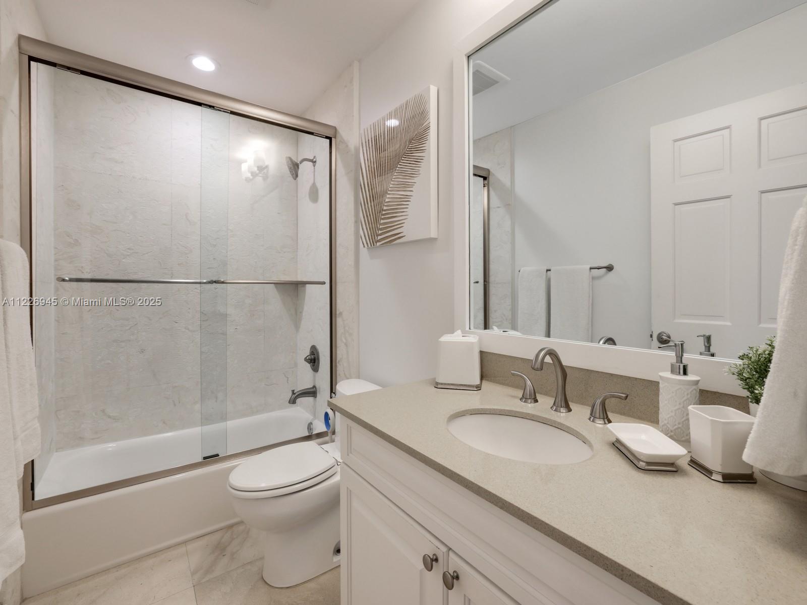 SEASIDE CONDO - Residential