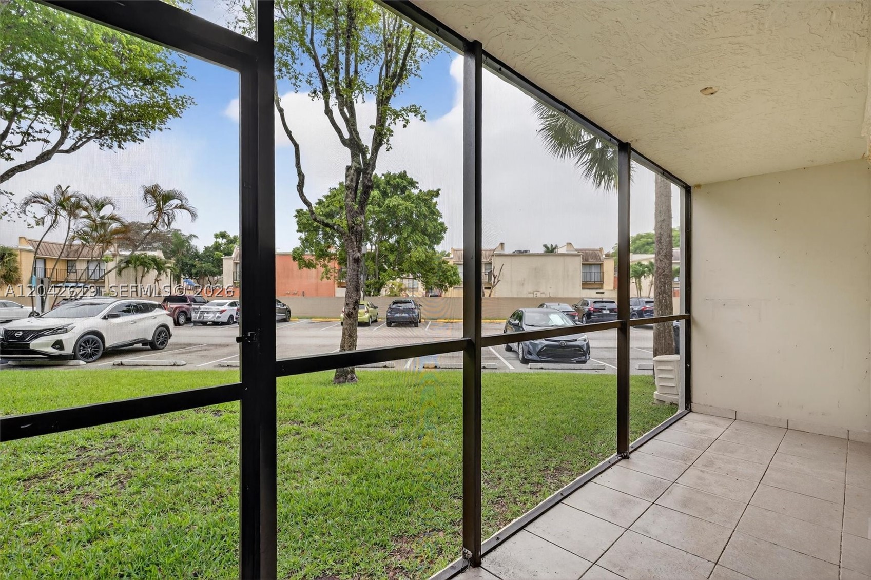 THE HORIZONS CONDO #5 - Residential Lease